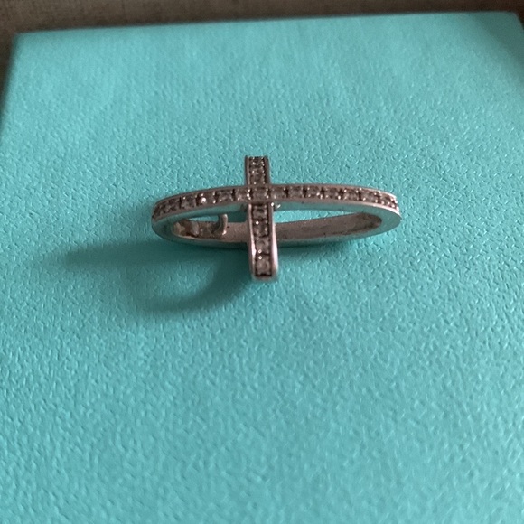 Pierre Cardin Silver Cross - Pendant - Picture 5 of 5